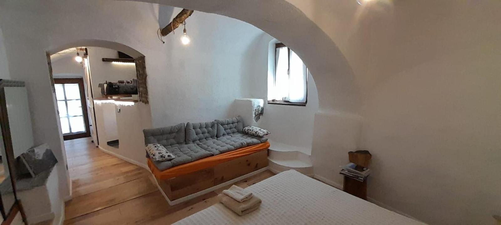 B&B 8A Castelbianco Colletta Екстер'єр фото